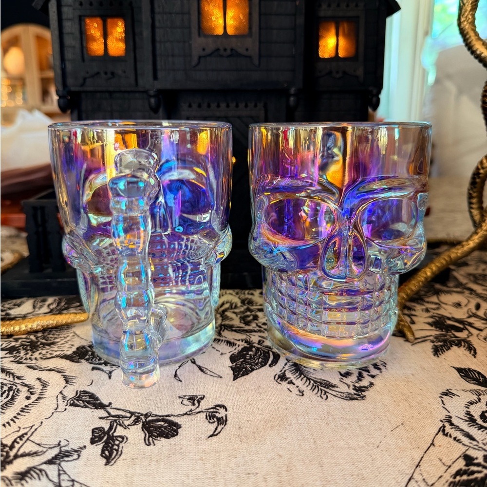 Skull Iridescent Set of 2 Mugs NEW Pair - Picture 5 of 6